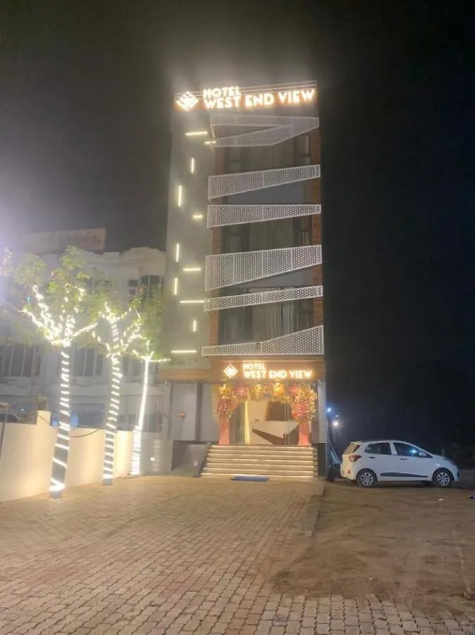 Hotel West End View A Unit Of Hotel Sc Residency Zirakpur 2*,