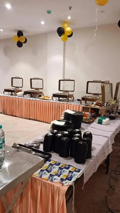 Hotel West End View A Unit Of Hotel Sc Residency Zirakpur