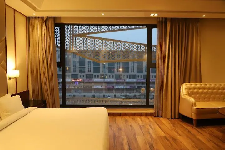 Hotel West End View A Unit Of Hotel Sc Residency Zirakpur