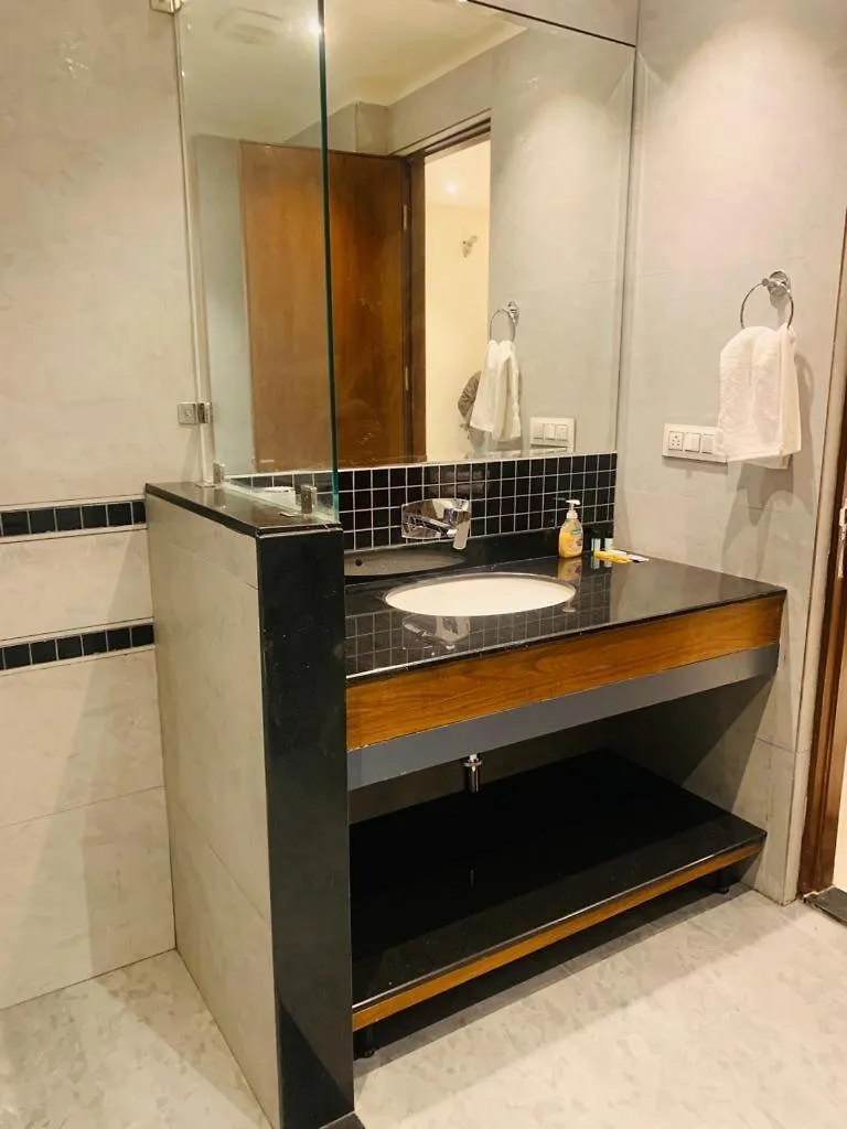 Hotel West End View A Unit Of Hotel Sc Residency Zirakpur 2*,