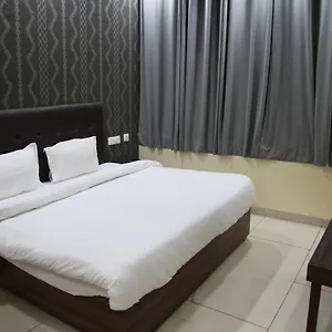O Lavish Hotel